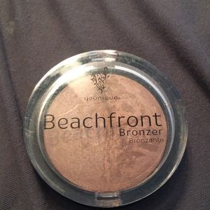 Younique beachfront bronzer